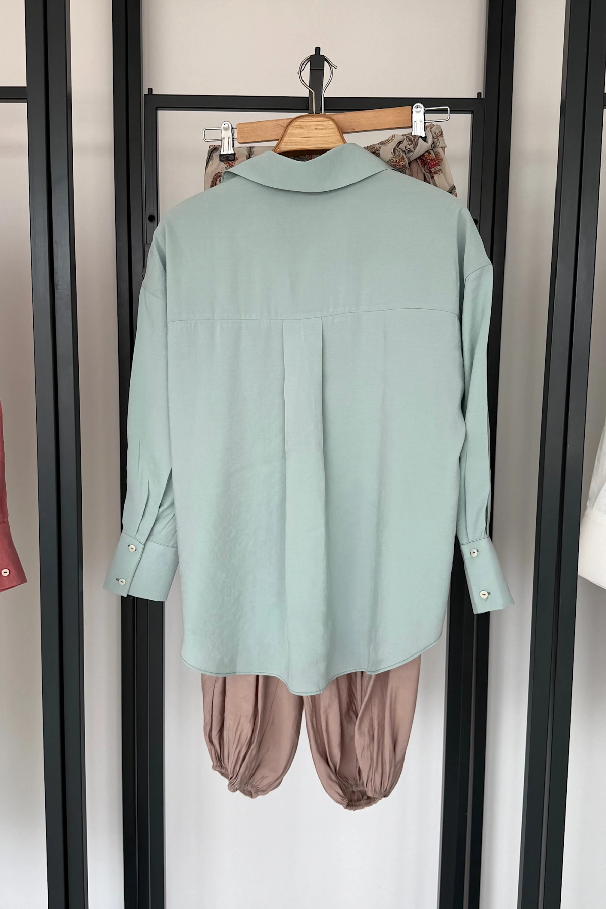 Modal V Yaka Gömlek Mint