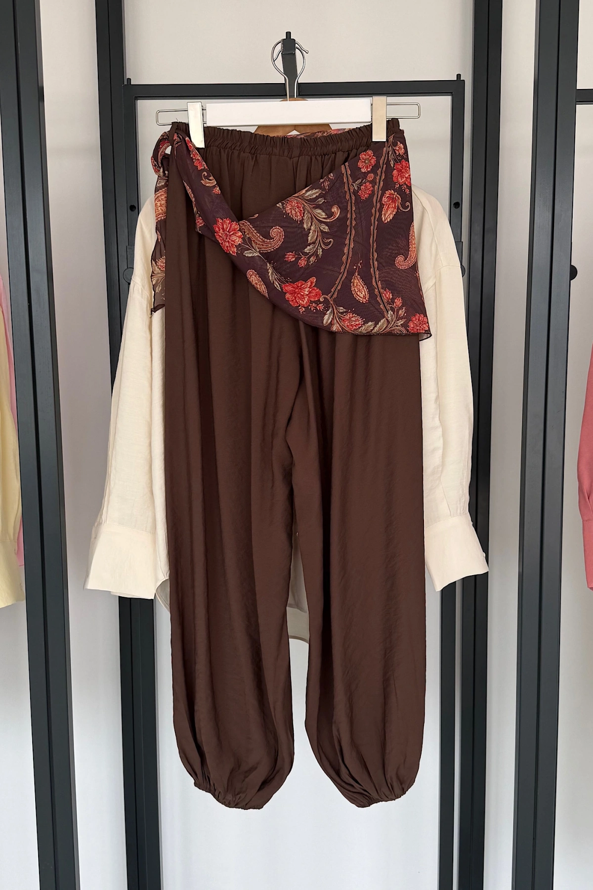 Kendinden Şal Detaylı Şalvar Pantolon Kahverengi