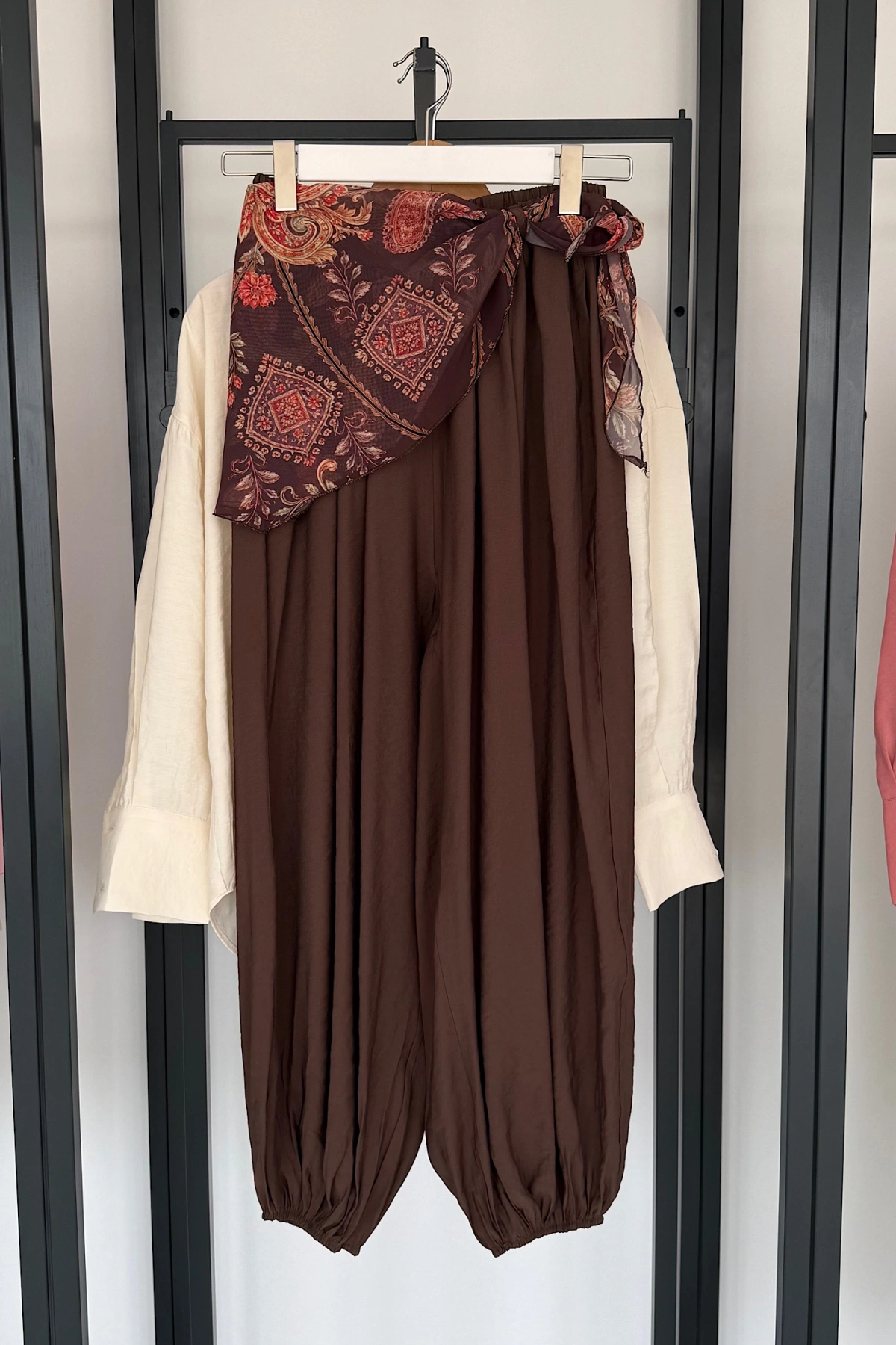 Kendinden Şal Detaylı Şalvar Pantolon Kahverengi