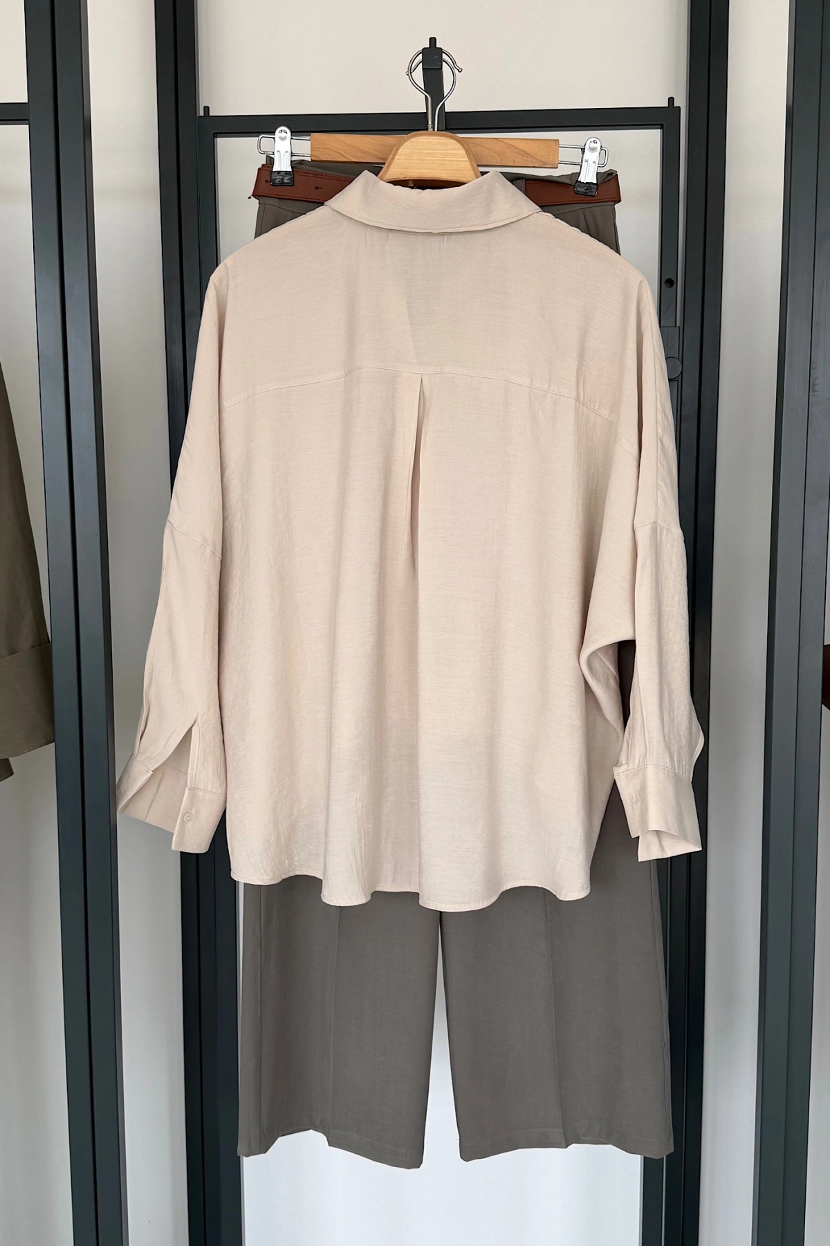 Pileli Modal Gömlek Taş