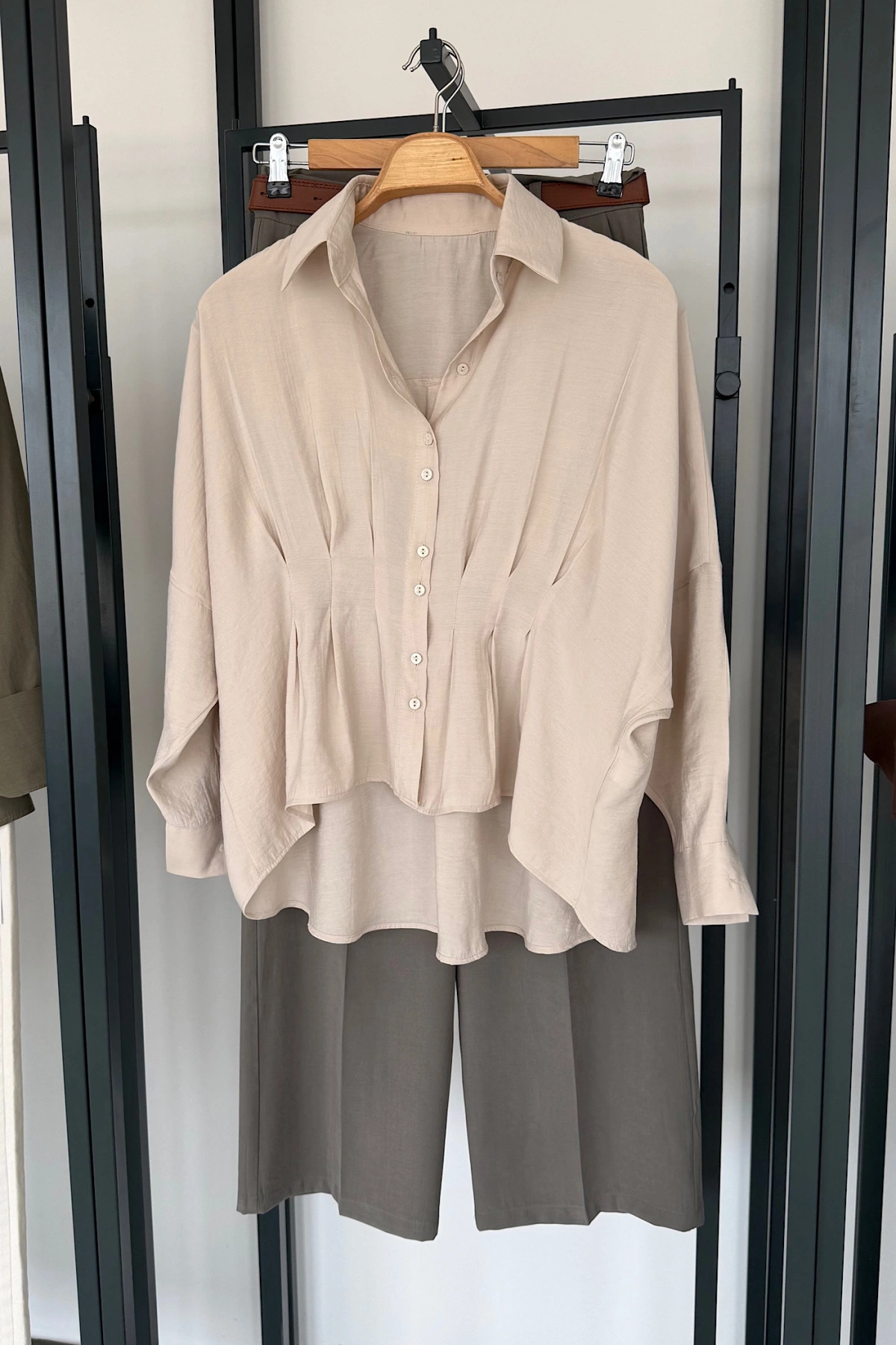 Pileli Modal Gömlek Taş