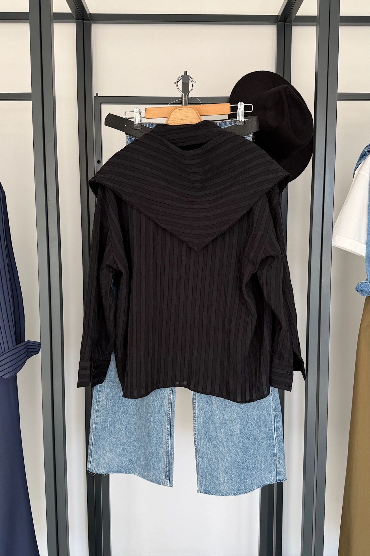 Bağlama Detaylı Çizgili Gömlek Siyah