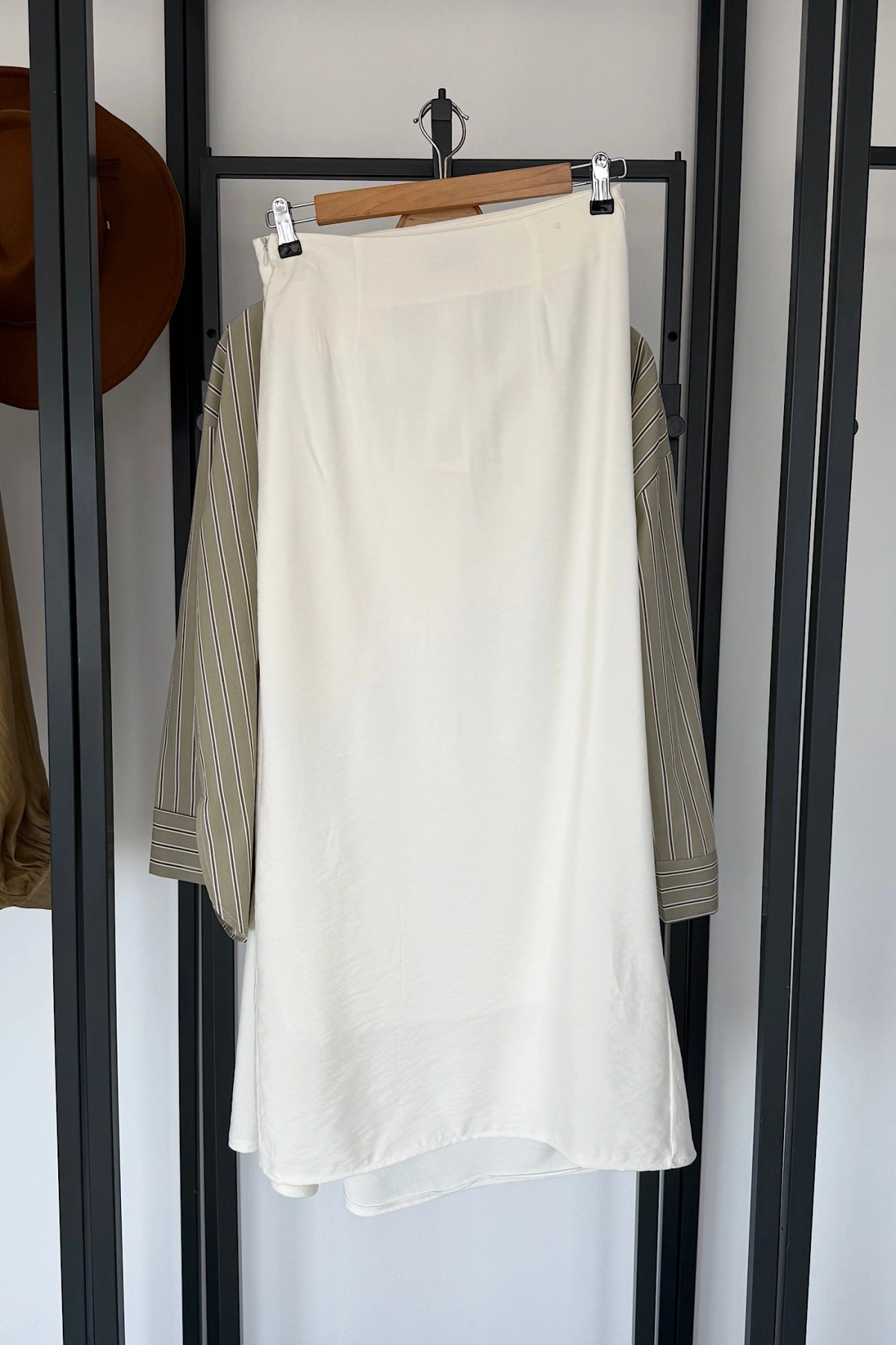Luna Drape Detaylı Etek Beyaz