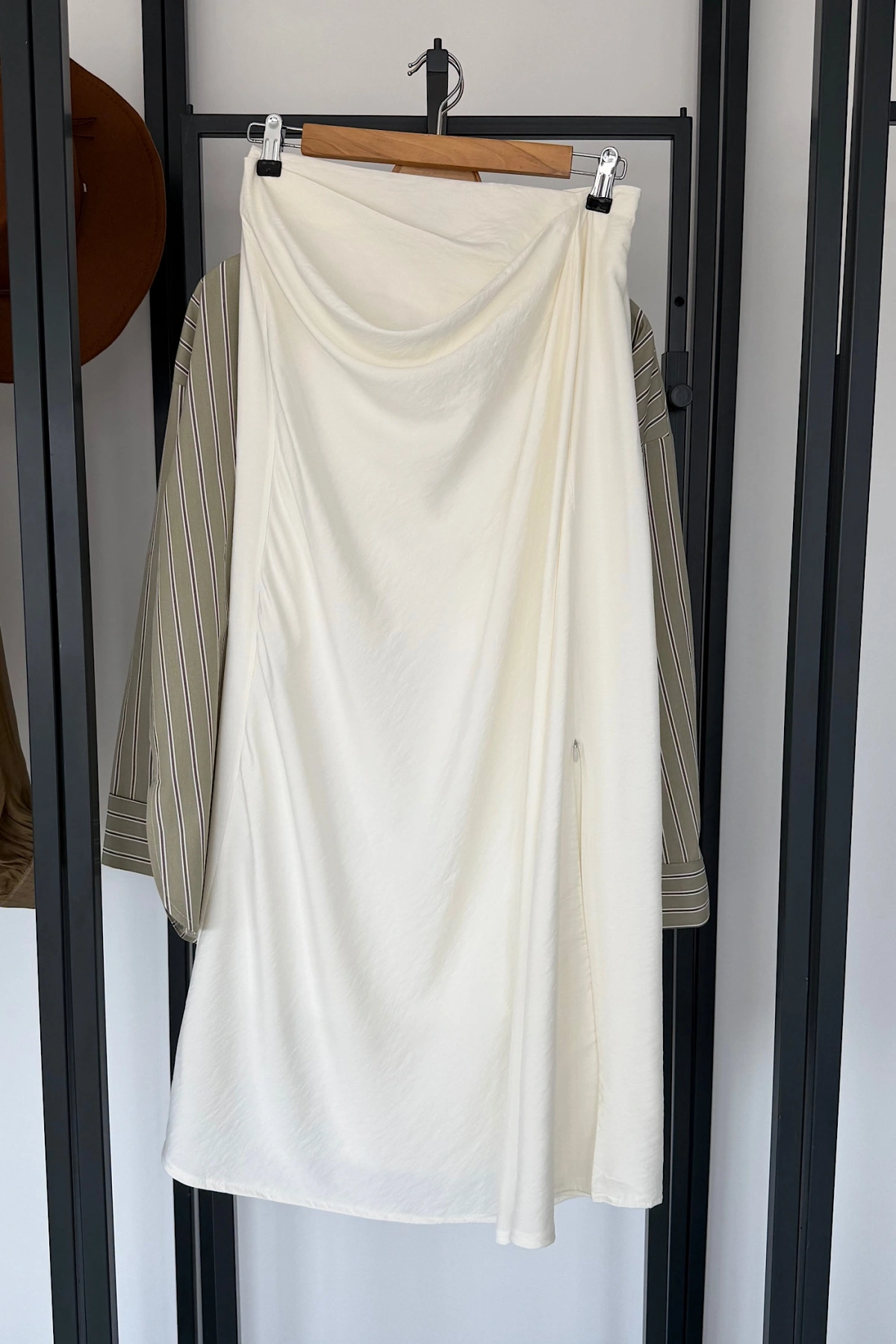 Luna Drape Detaylı Etek Beyaz