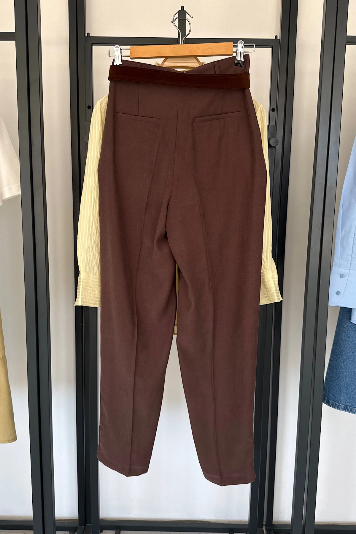 Süet Kemerli Pantolon Kahverengi