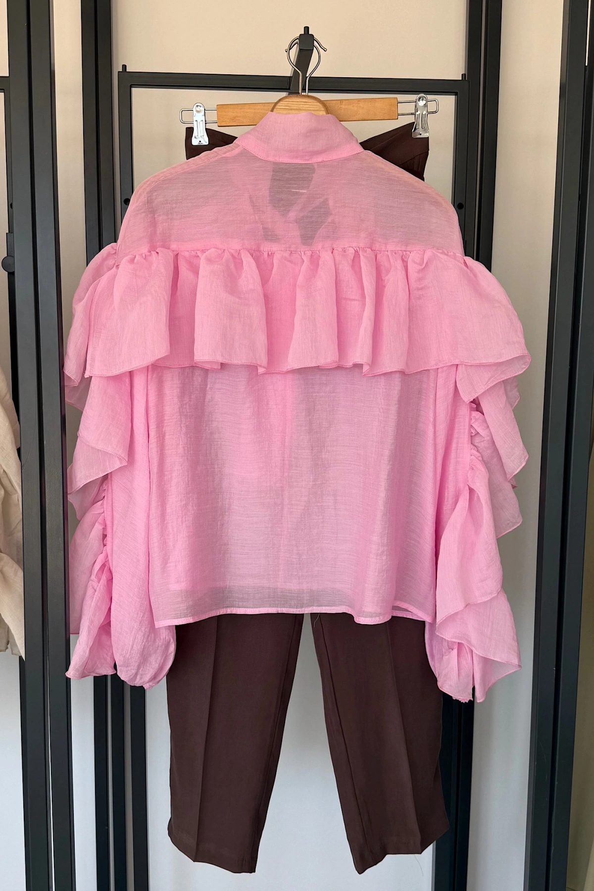 Fular Yaka Romantik Kesim Gömlek Pembe