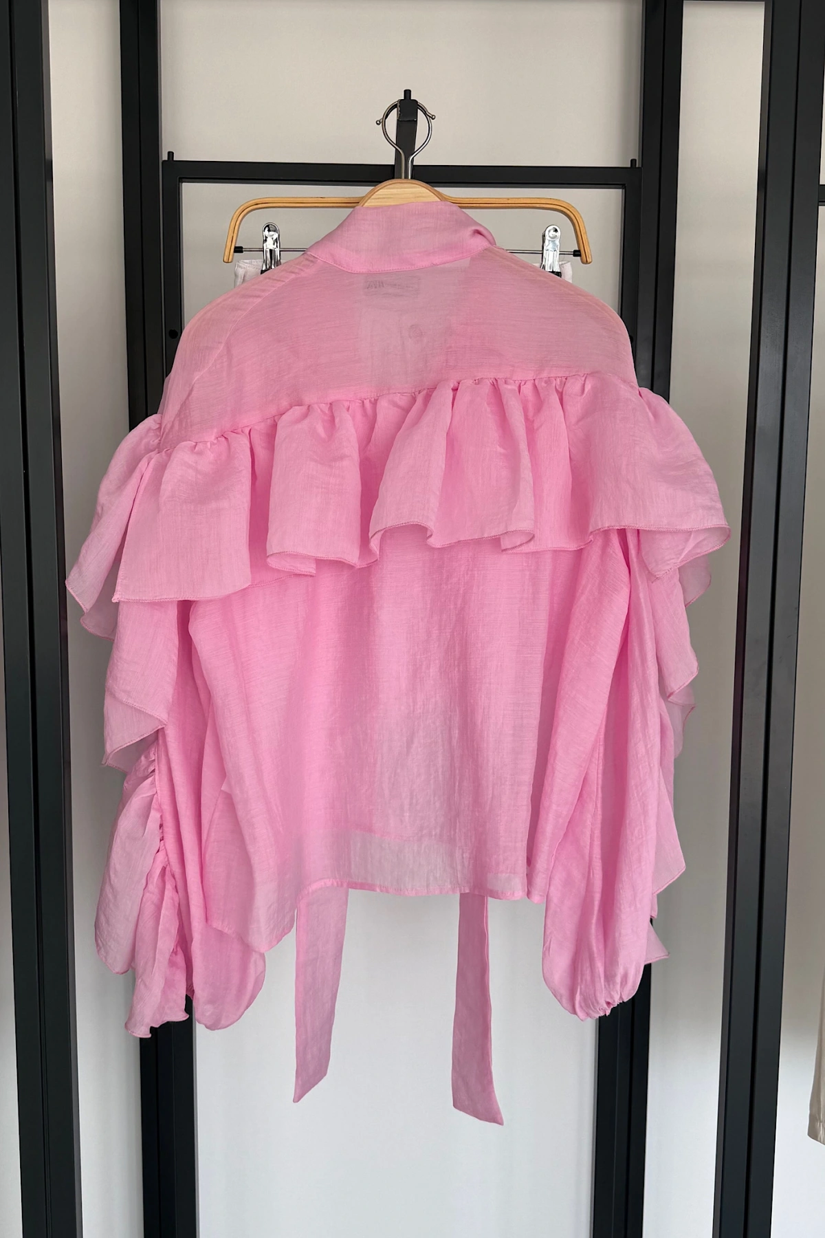 Fular Yaka Romantik Kesim Gömlek Pembe