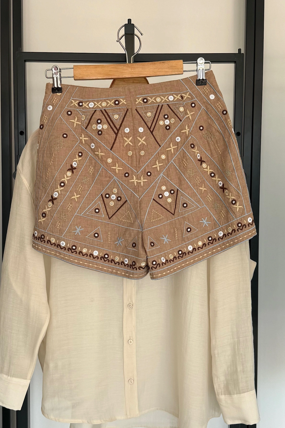 Premium Desenli Şort Bej