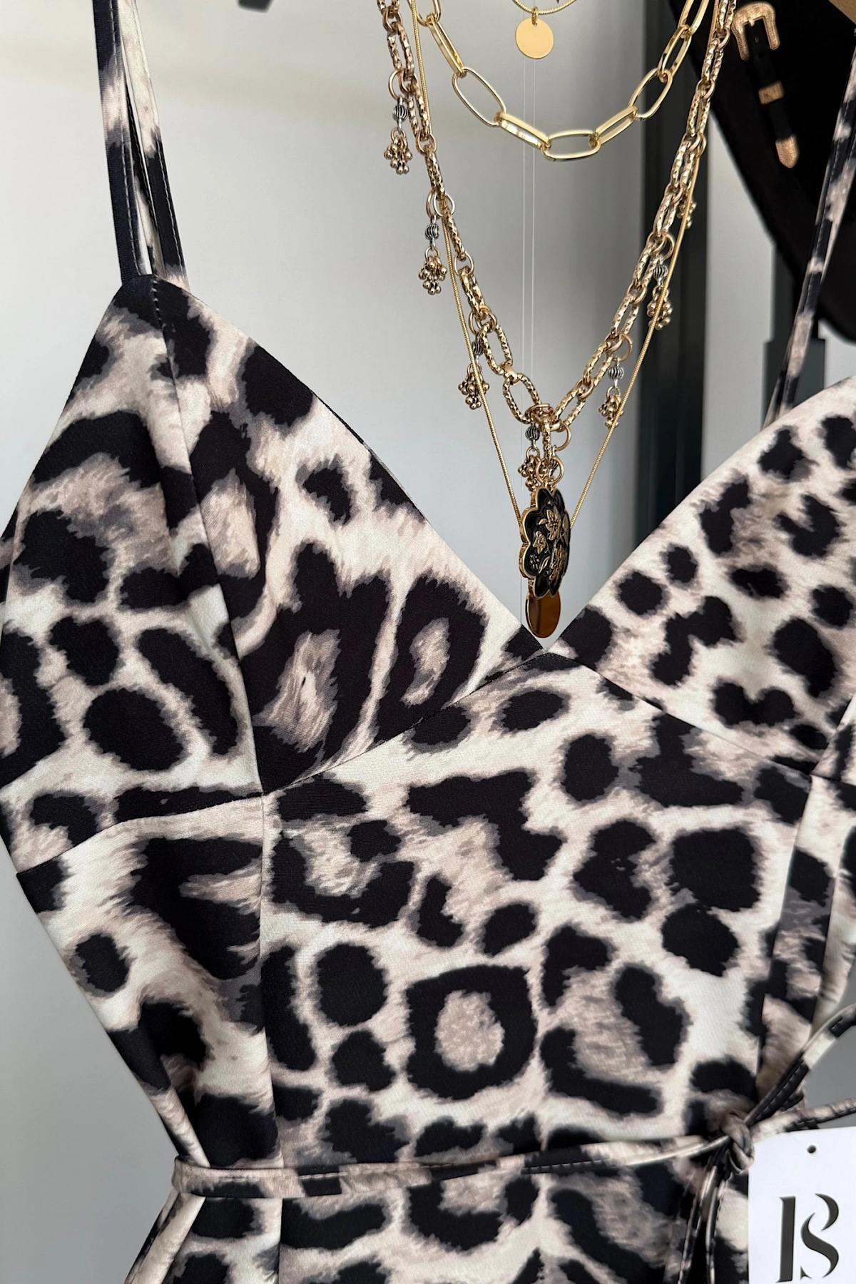 Arka Bağlamalı Leopar Elbise Krem