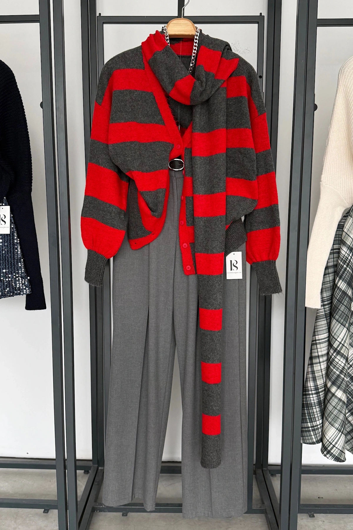 Atkılı Triko Hırka Antrasit-Kırmızı