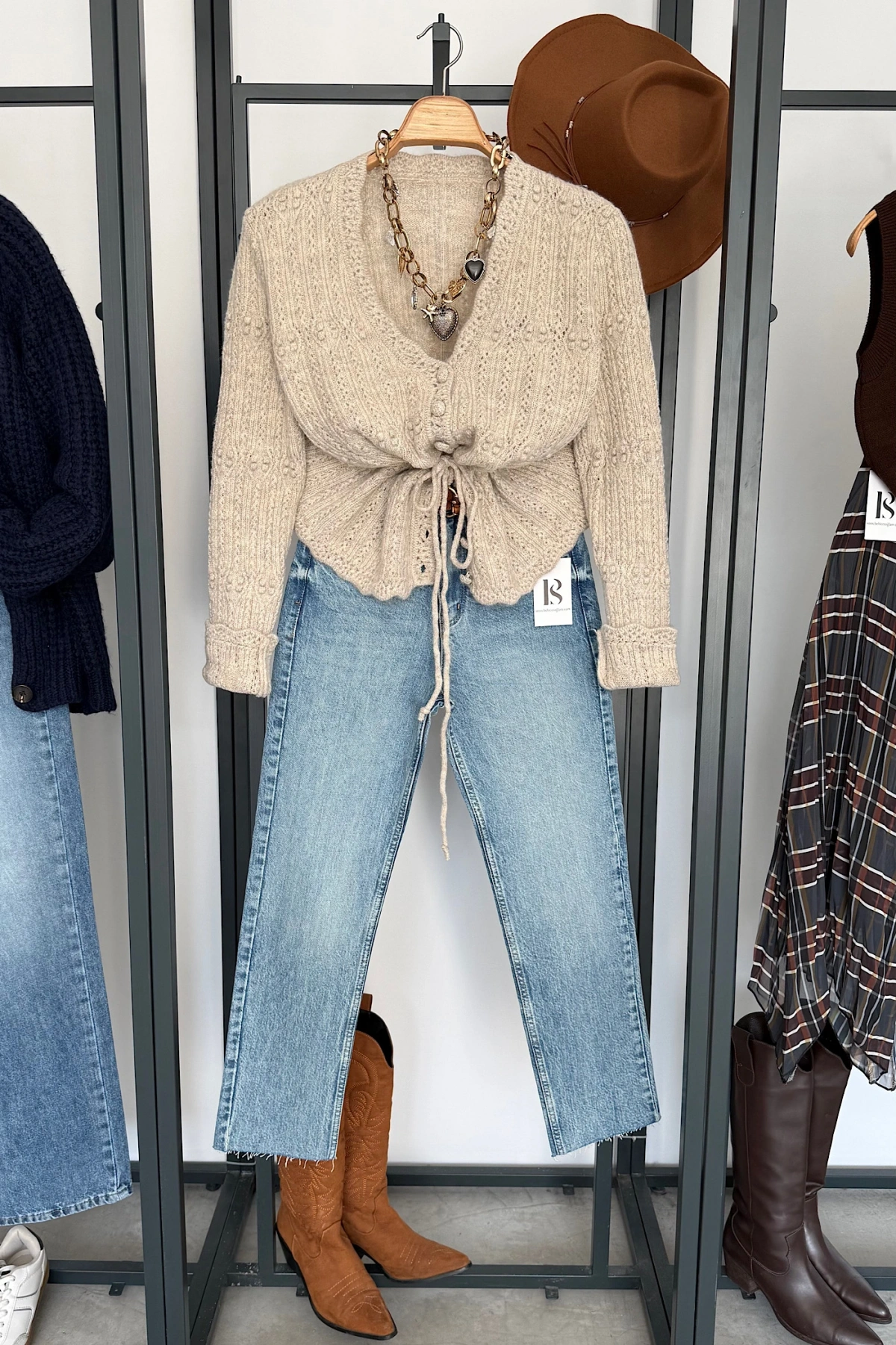 Bağcık Bağlamalı Hırka Bej