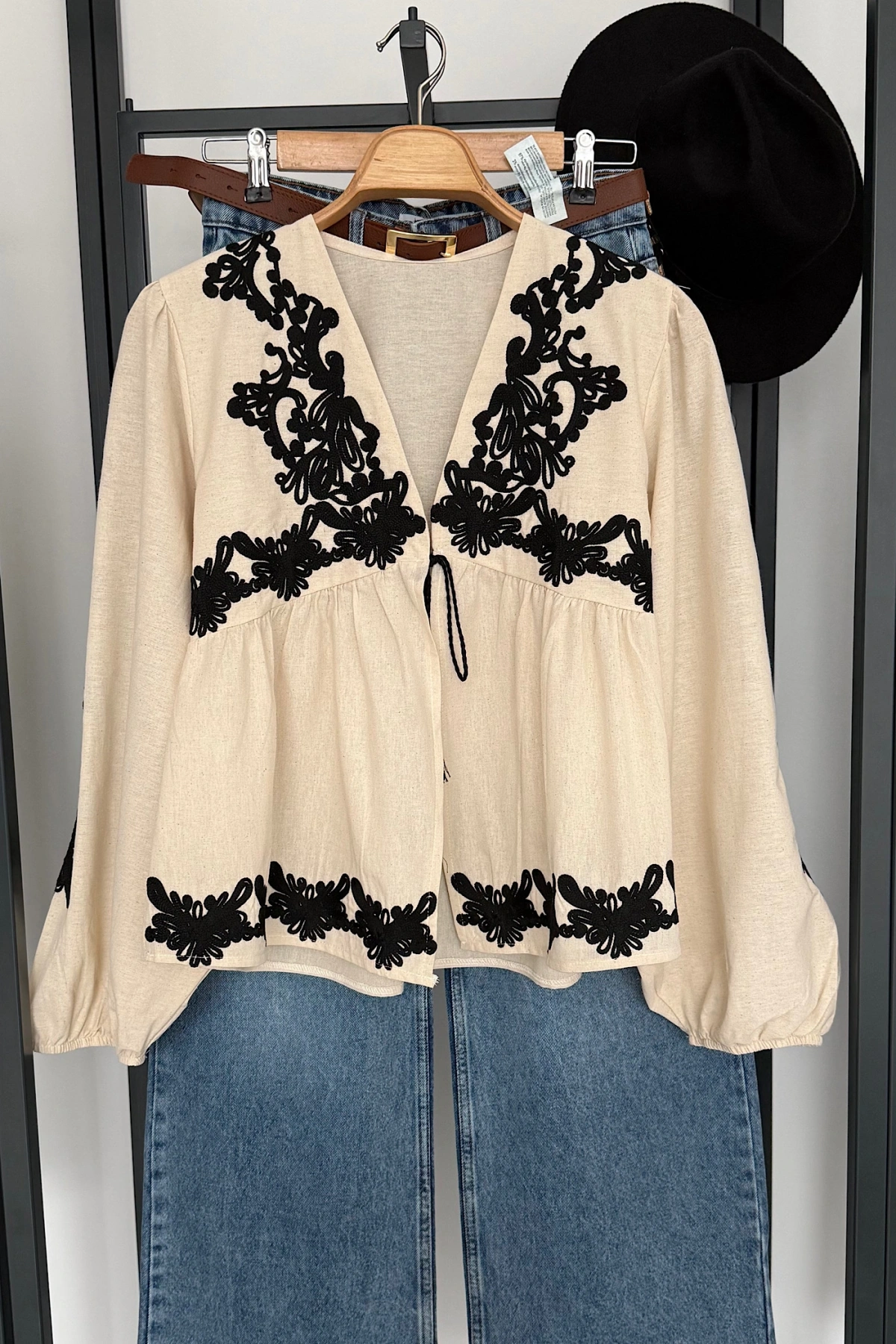 Balon Kol Desenli Bluz Bej