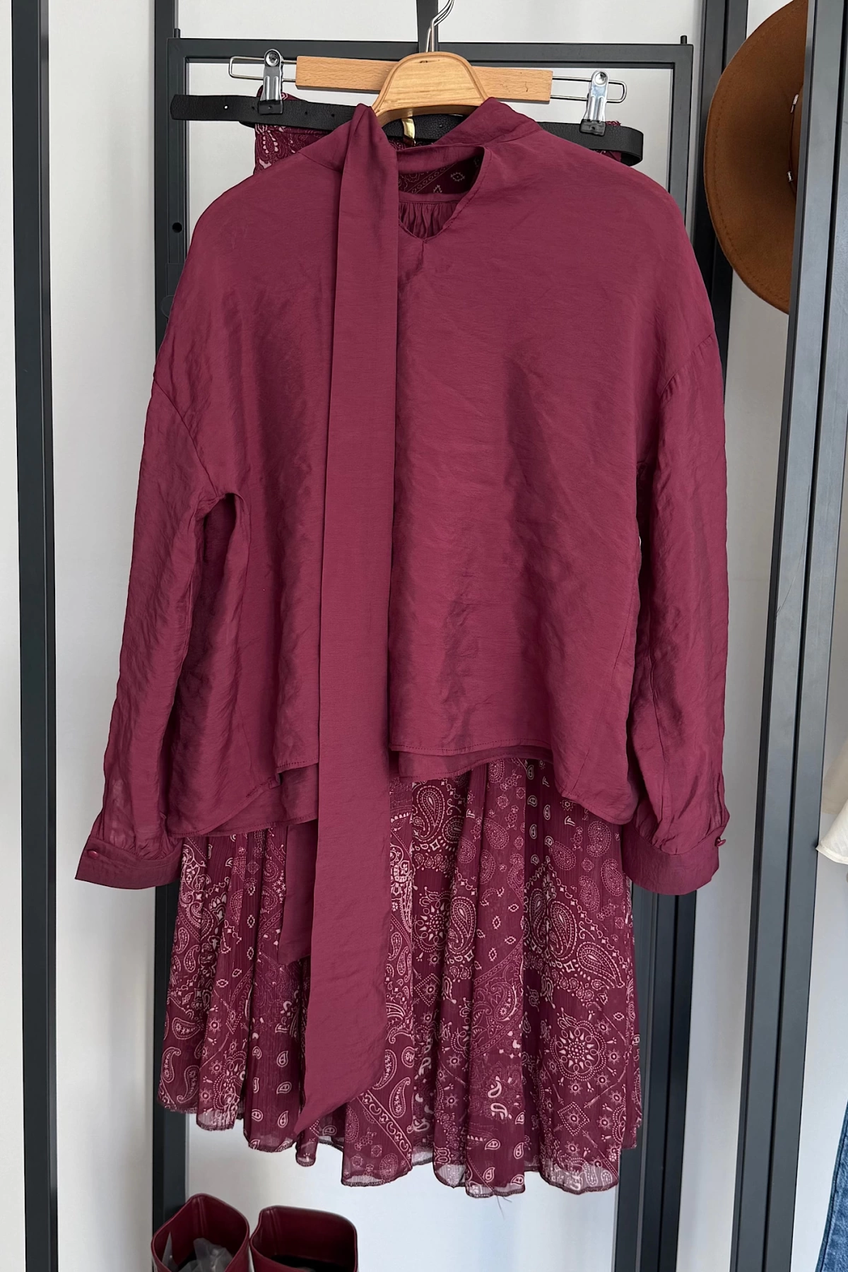 Boyundan Bağlamalı Bluz Bordo