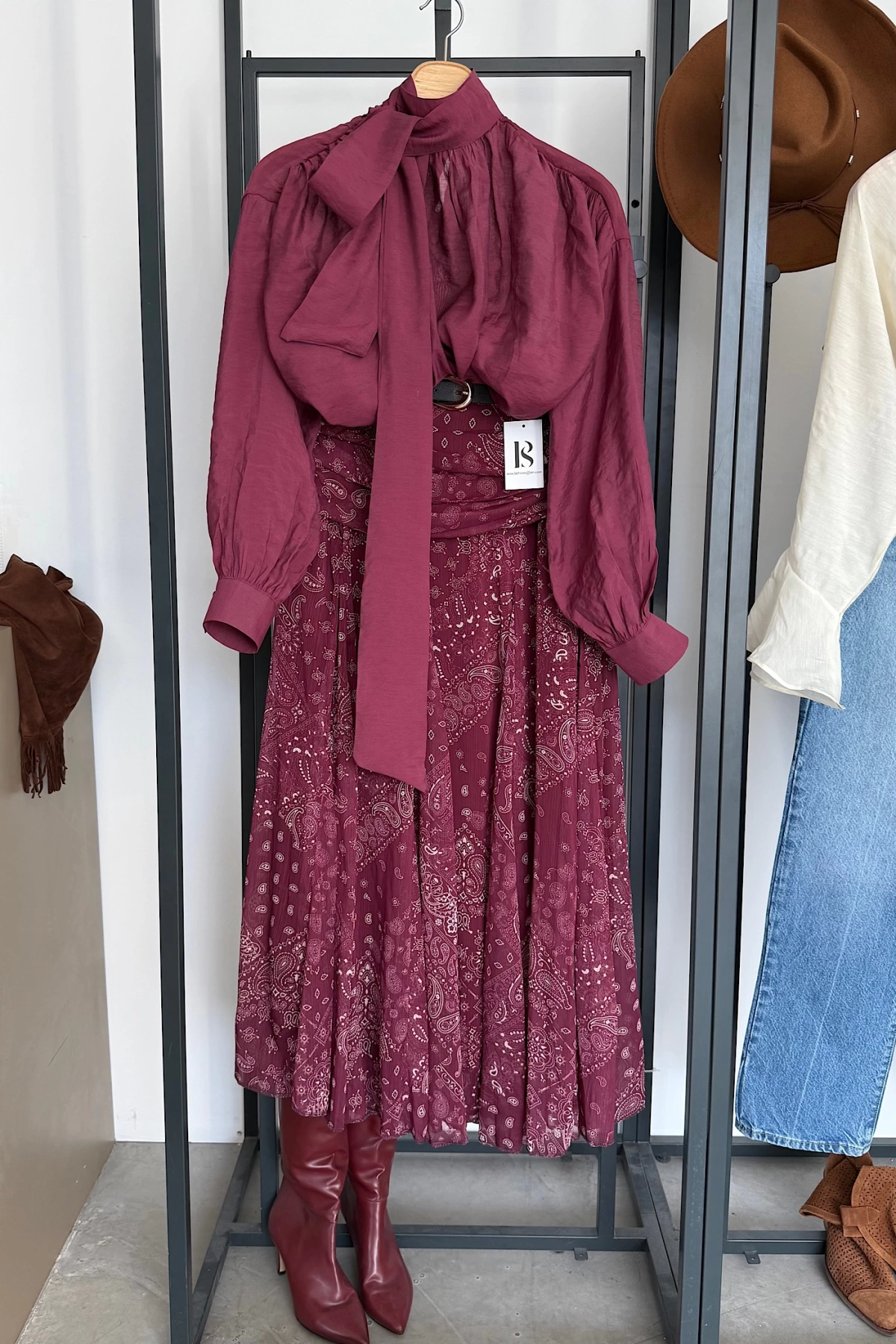 Boyundan Bağlamalı Bluz Bordo