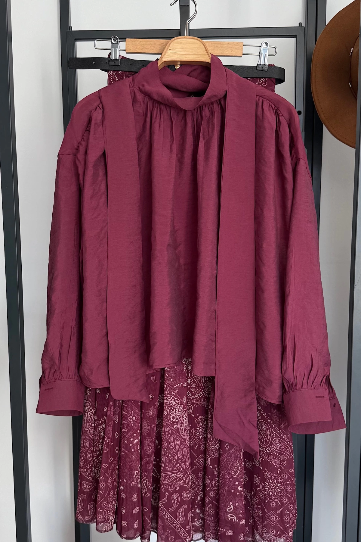 Boyundan Bağlamalı Bluz Bordo