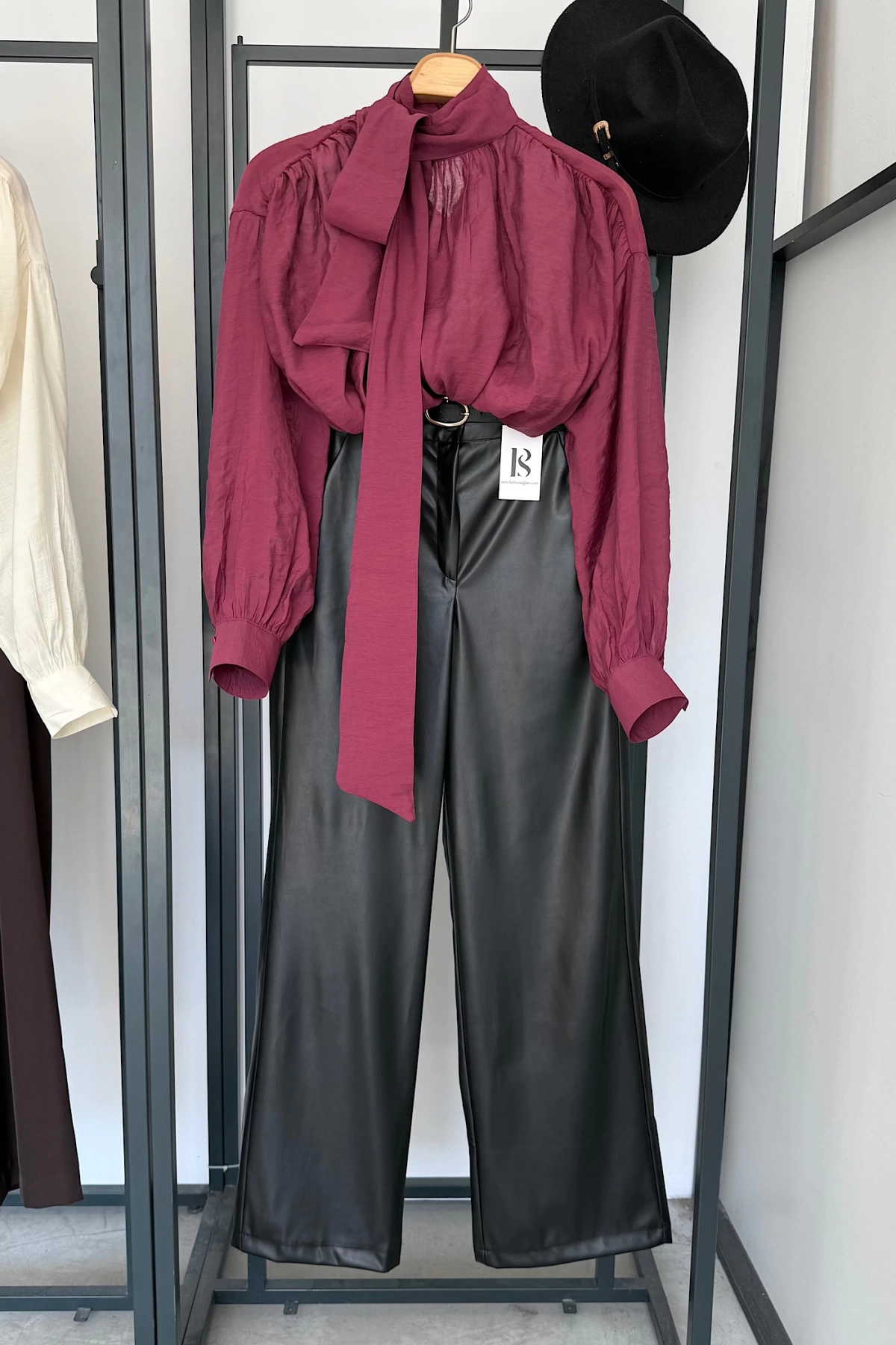 Boyundan Bağlamalı Bluz Bordo