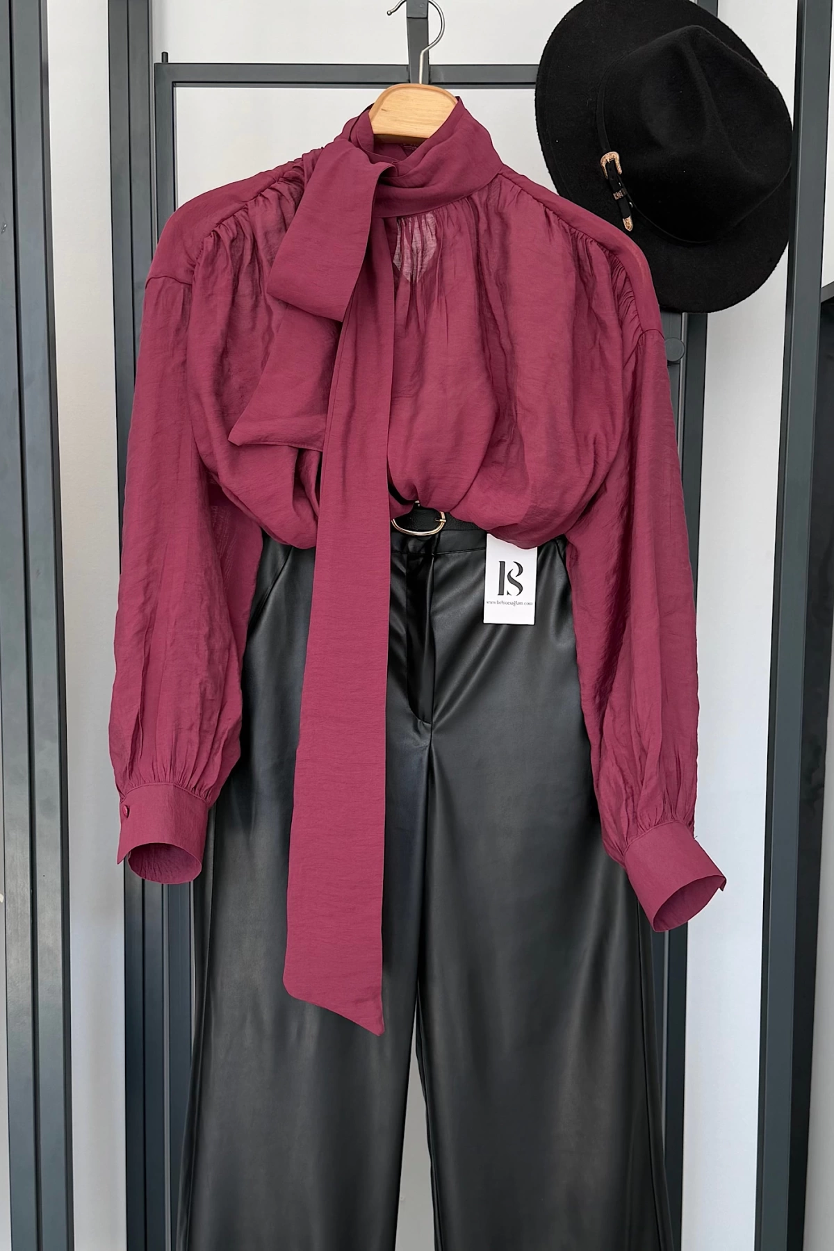 Boyundan Bağlamalı Bluz Bordo
