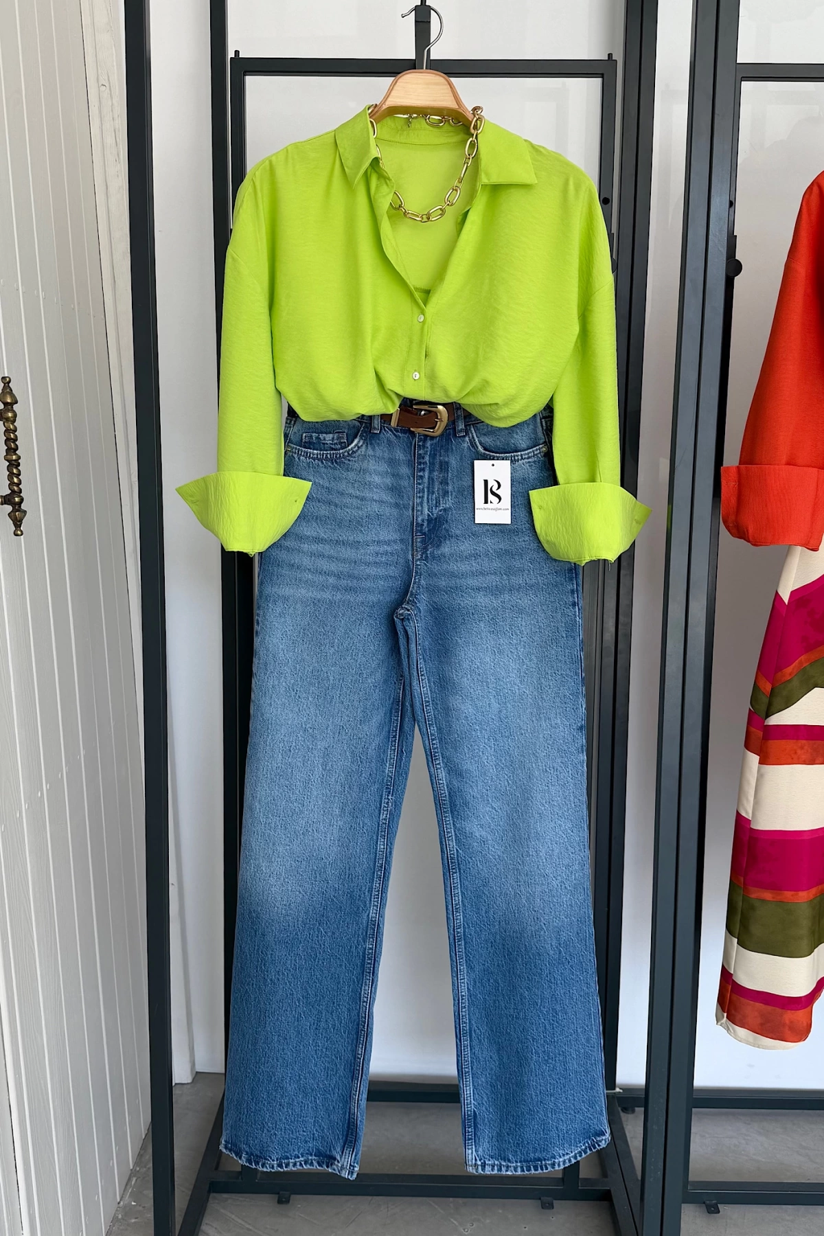 Bs Collection V Yaka Basic Gömlek Fıstık Yeşil