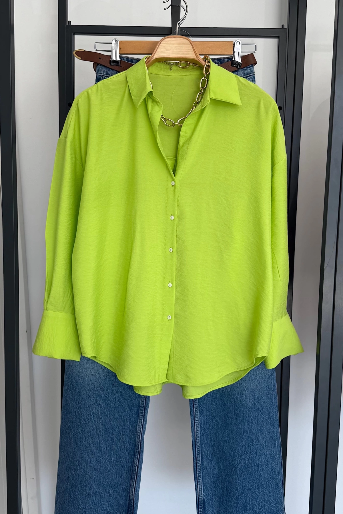Bs Collection V Yaka Basic Gömlek Fıstık Yeşil
