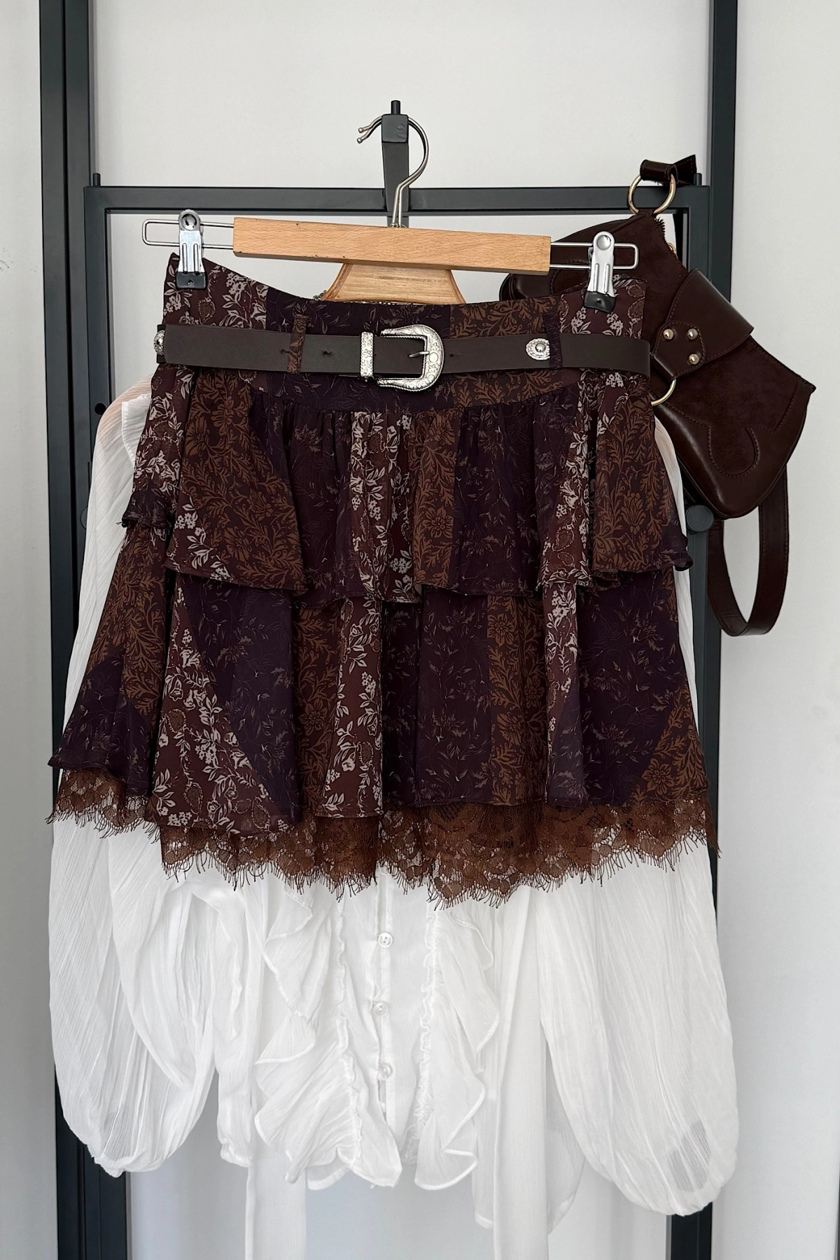 Çiçek Desenli Kendinden Kemerli Etek Kahverengi