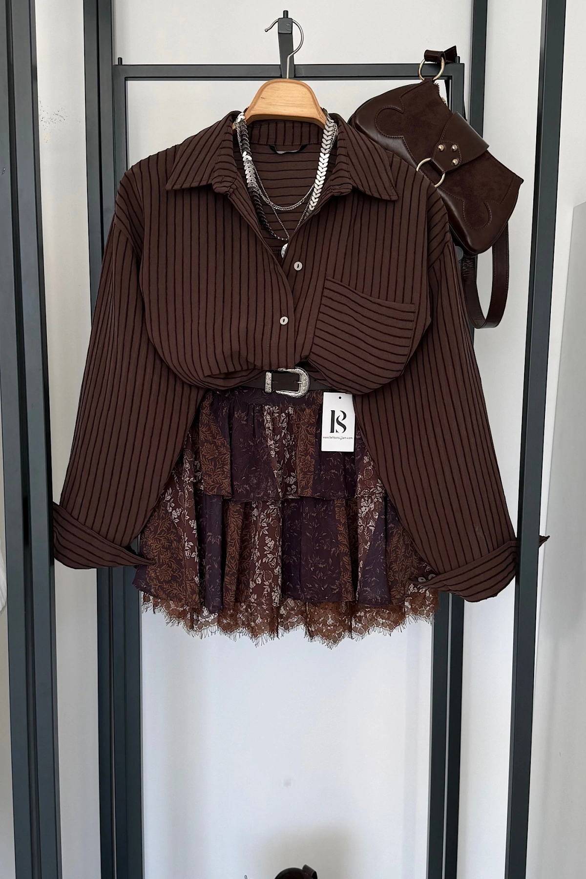 Çiçek Desenli Kendinden Kemerli Etek Kahverengi