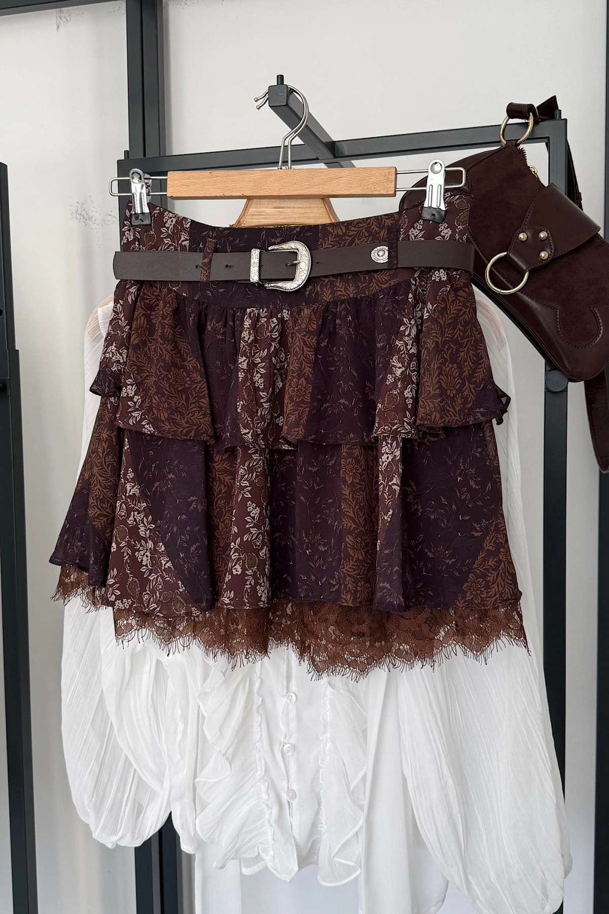 Çiçek Desenli Kendinden Kemerli Etek Kahverengi