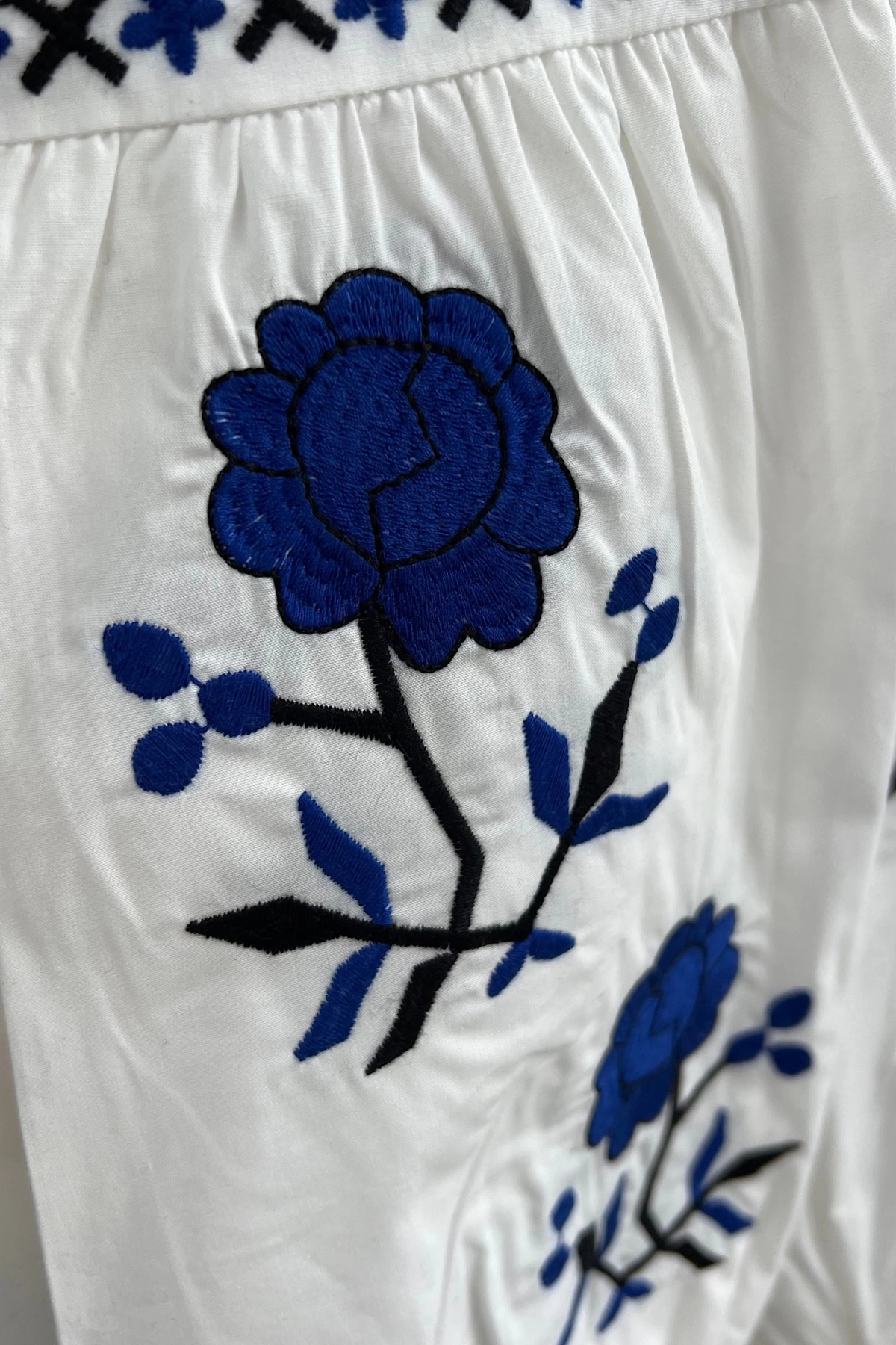 Çiçekli Nakış İşlemeli Poplin Gömlek Mavi