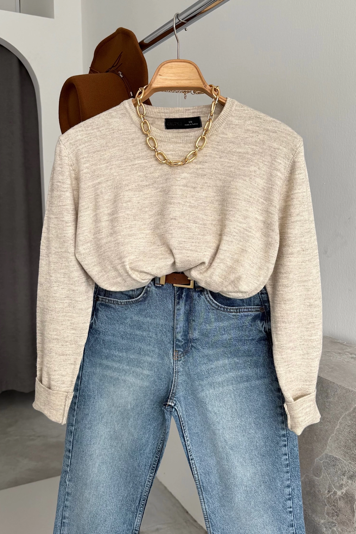 Crew Neck Plain Sweater Bej