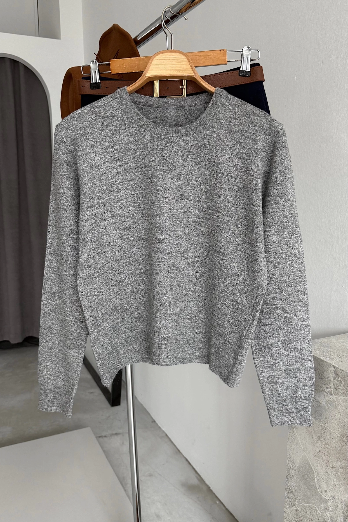 Crew Neck Plain Sweater Gri