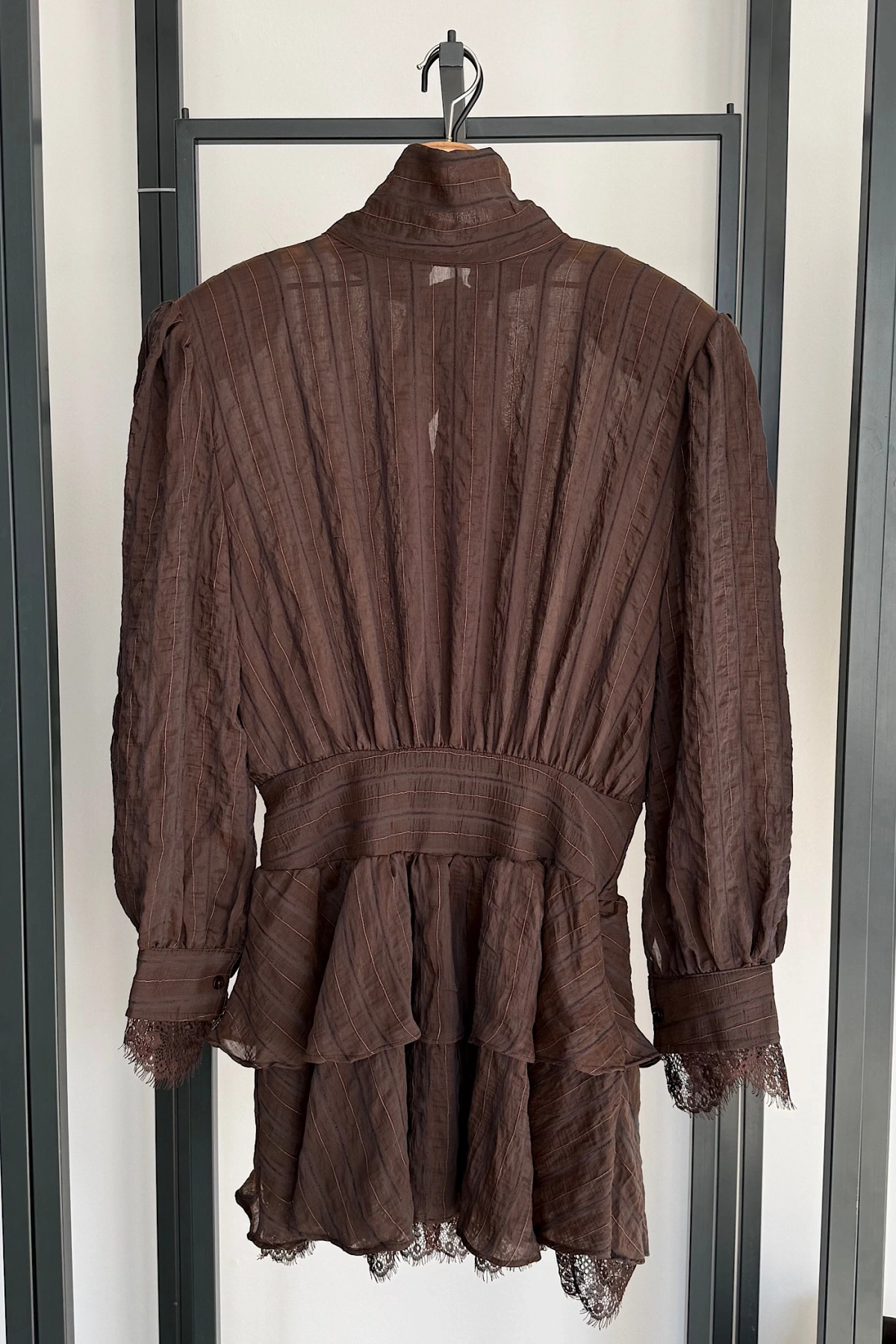 Dantel Detay Vatkalı Elbise Kahverengi