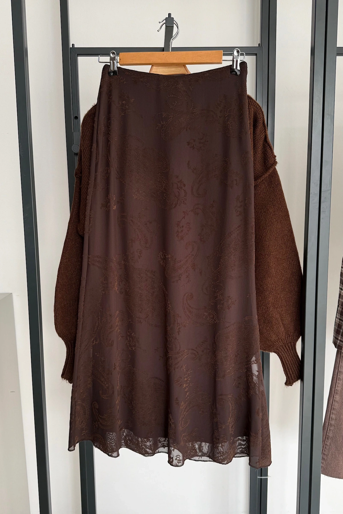 Desenli Beli Lastikli Etek Kahverengi