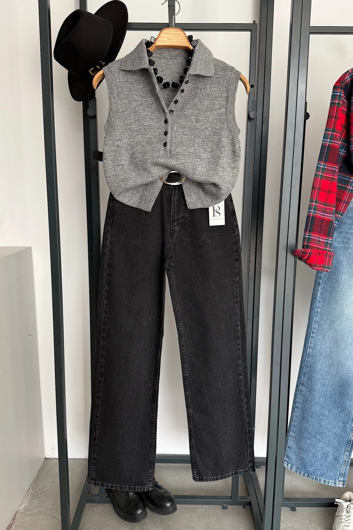 Düğmeli Kolsuz Kazak Gri