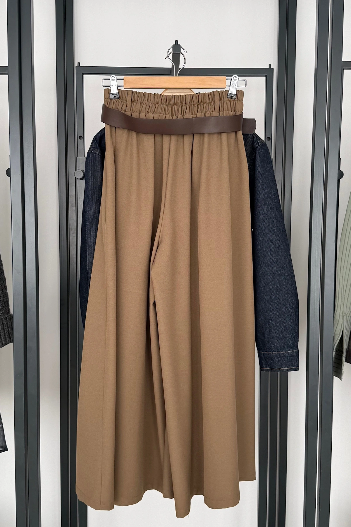 Etekli Pantolon Karamel