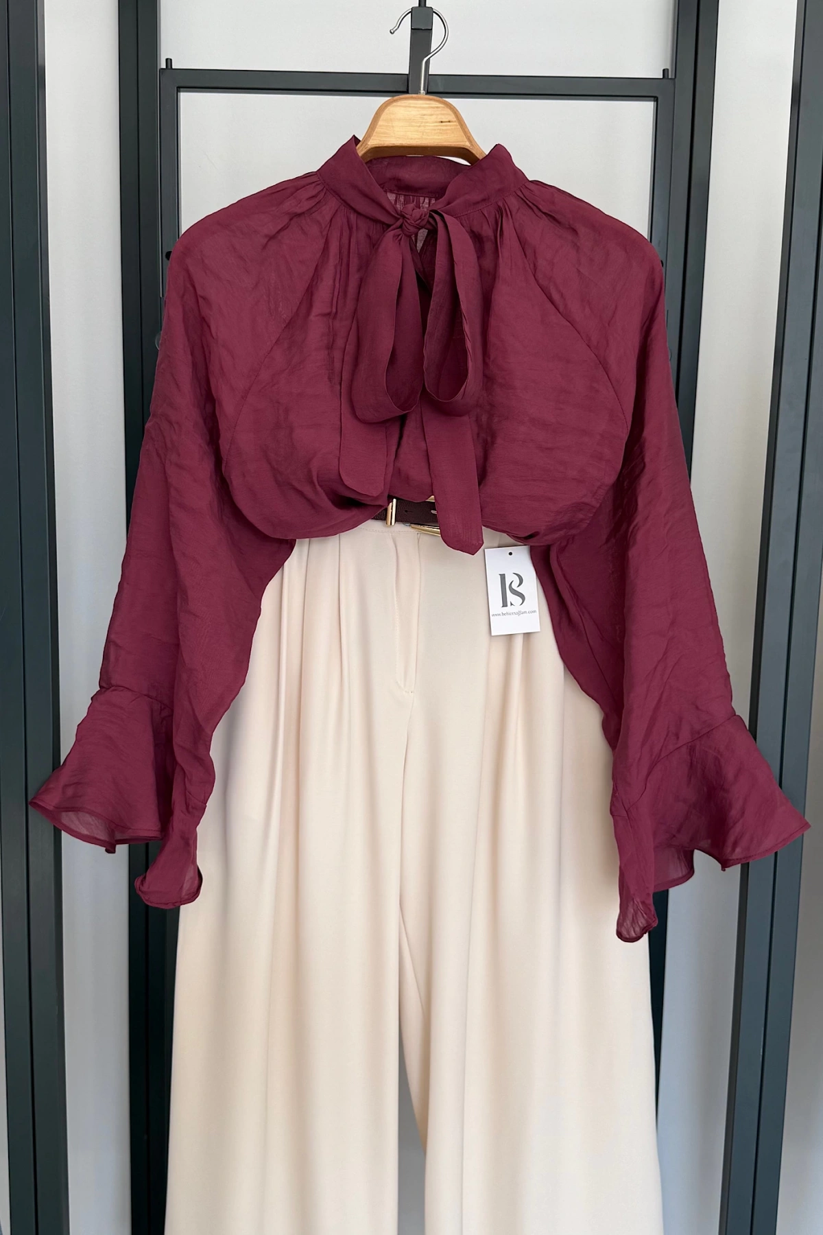 Fular Detaylı Bluz Bordo