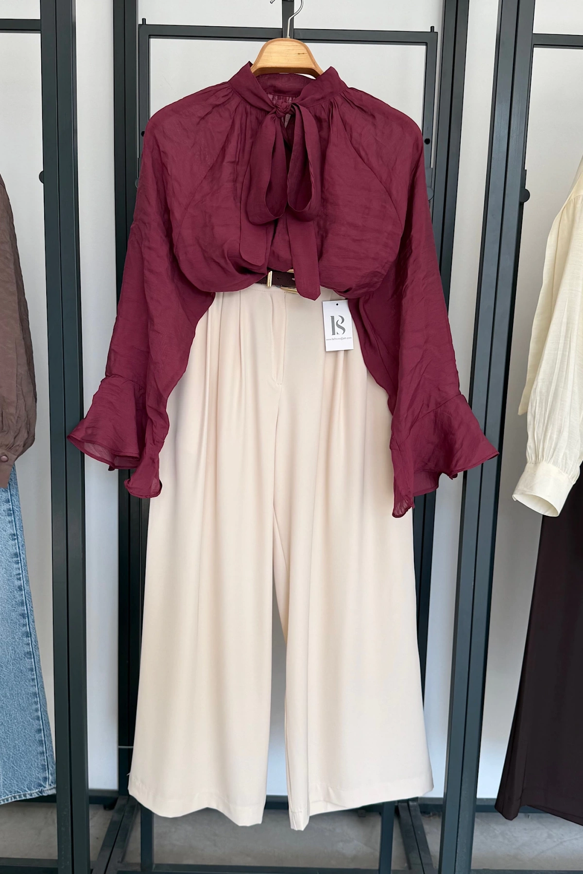 Fular Detaylı Bluz Bordo