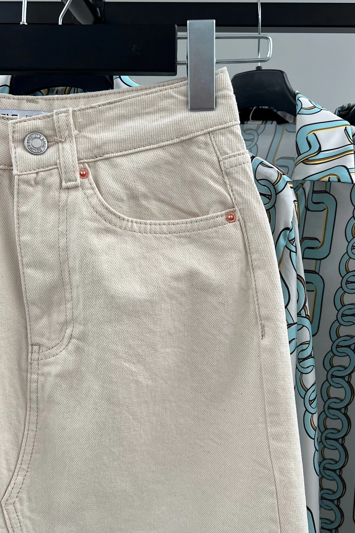 Two Pocket Front Slit Denim Skirt
