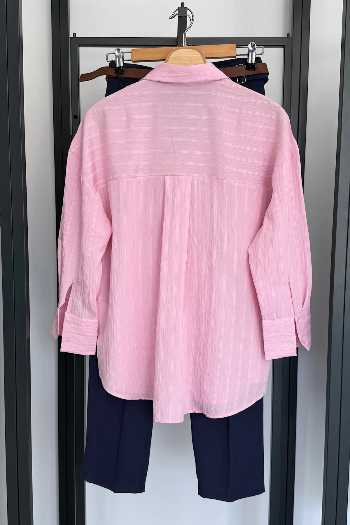 Kabartma Çizgili Oversize Gömlek Pembe