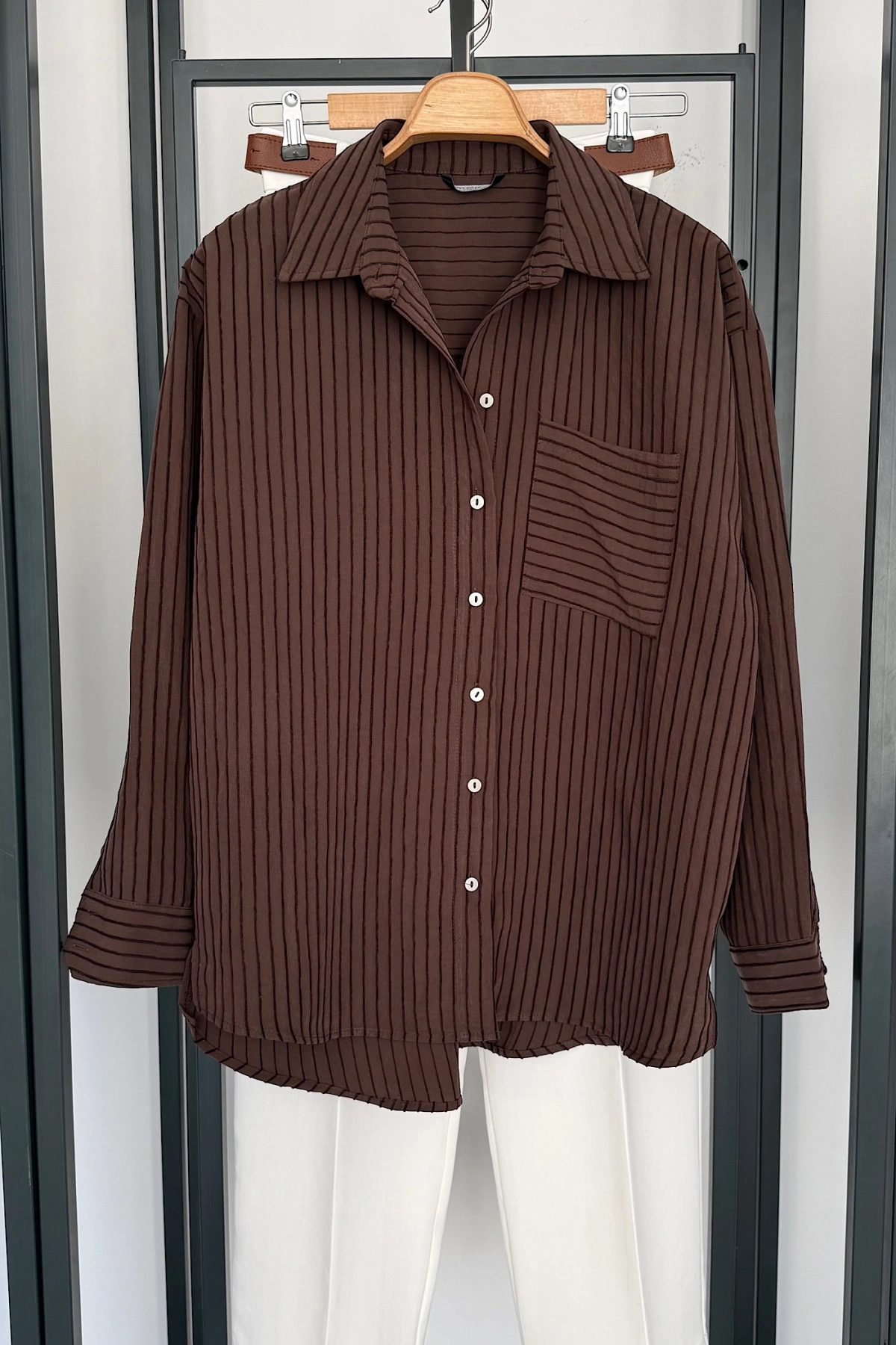 Kabartma Dokulu Oversize Gömlek Kahverengi