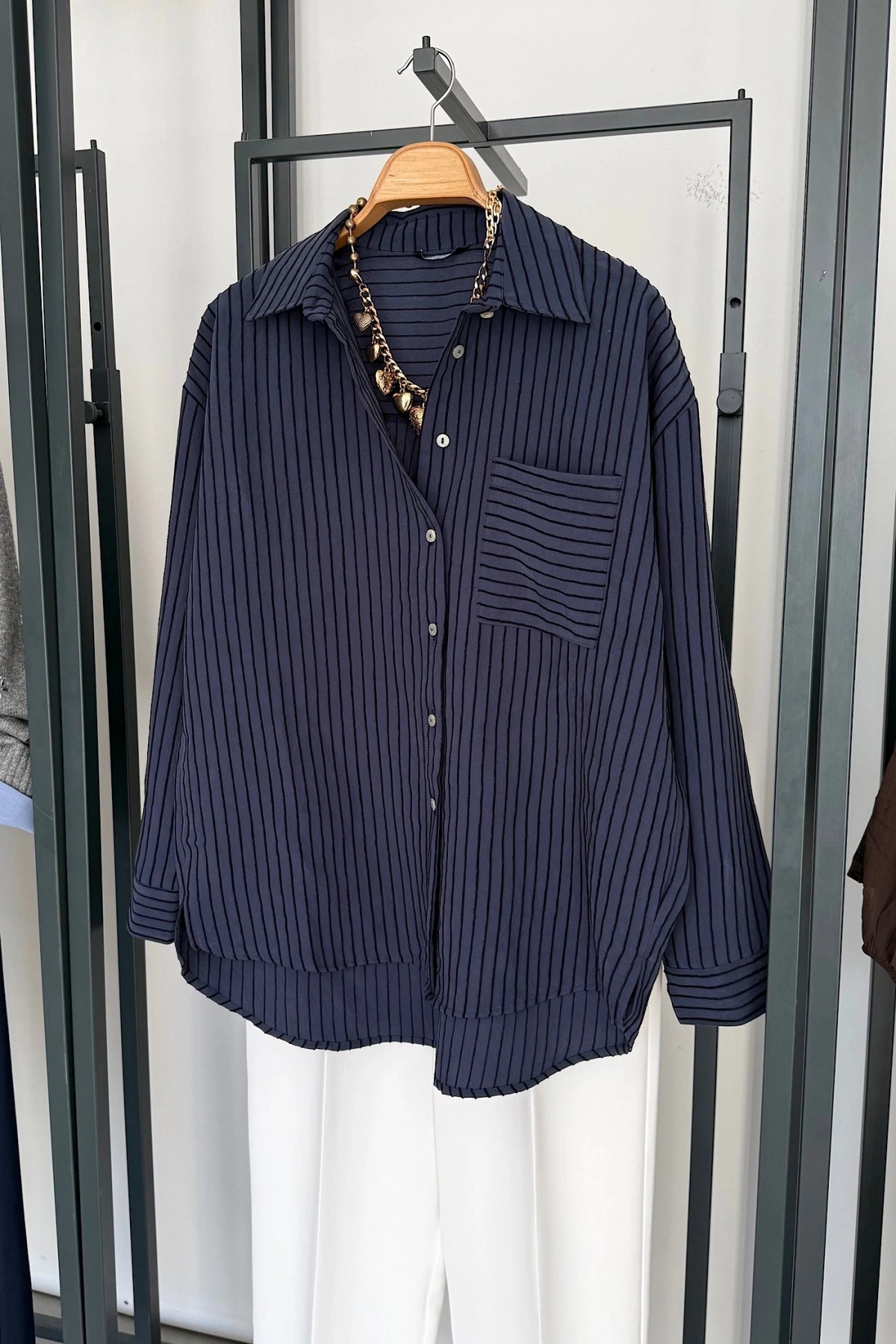 Kabartma Dokulu Oversize Gömlek Lacivert