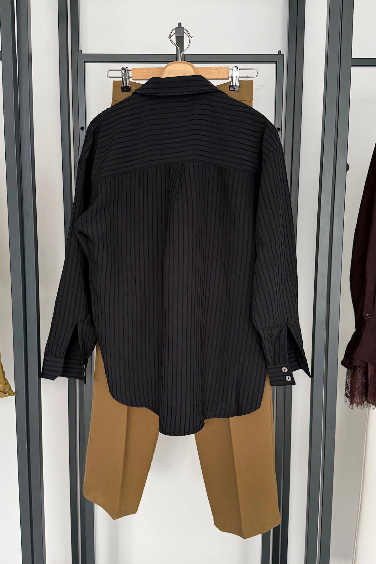 Kabartma Dokulu Oversize Gömlek Siyah