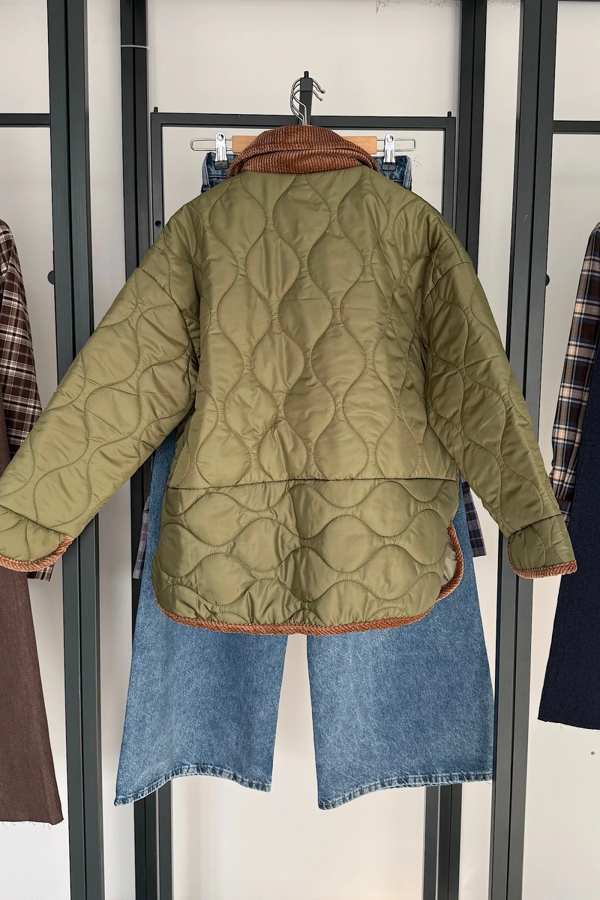 Kadife Detay Kapitone Mont Yeşil