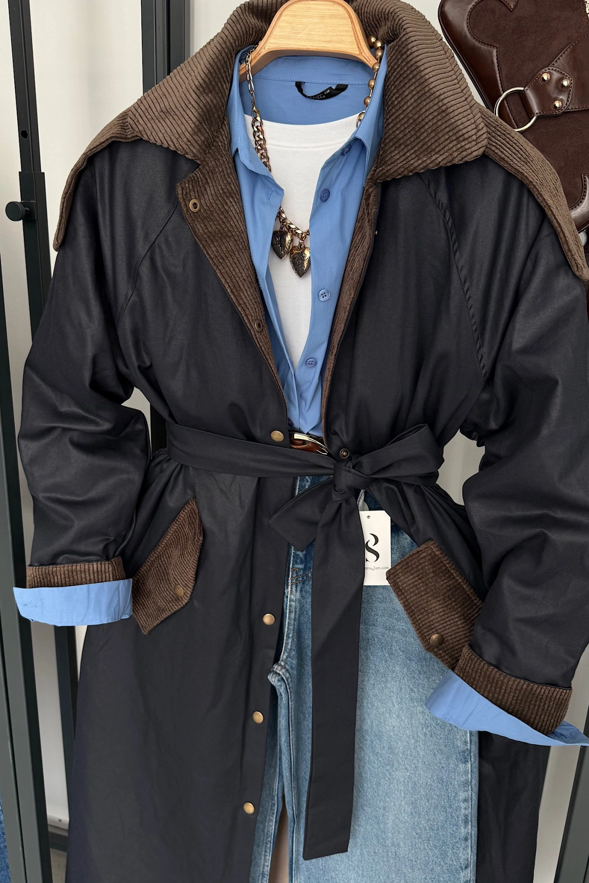 Kadife Detaylı İçi Kürklü Parka Mont Lacivert