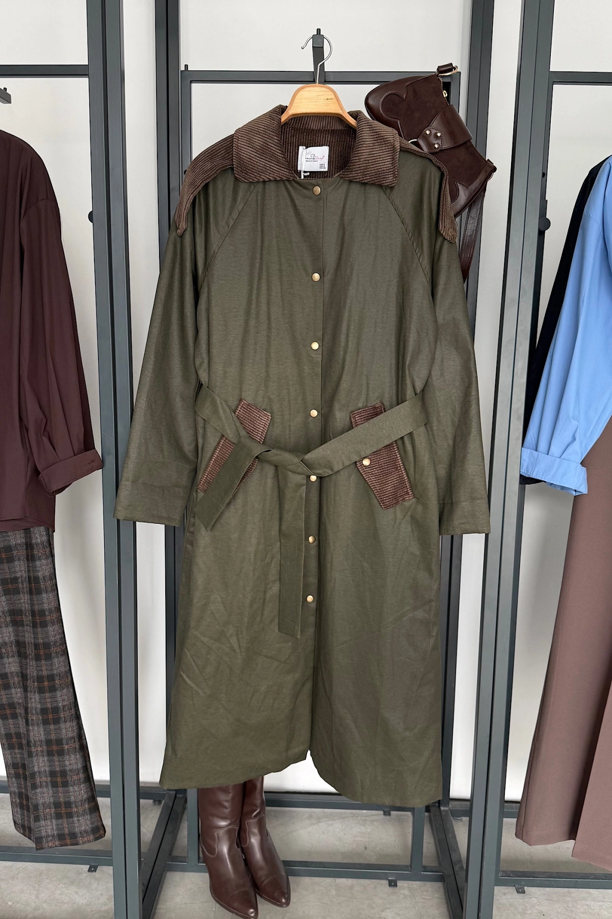 Kadife Detaylı İçi Kürklü Parka Mont Yeşil