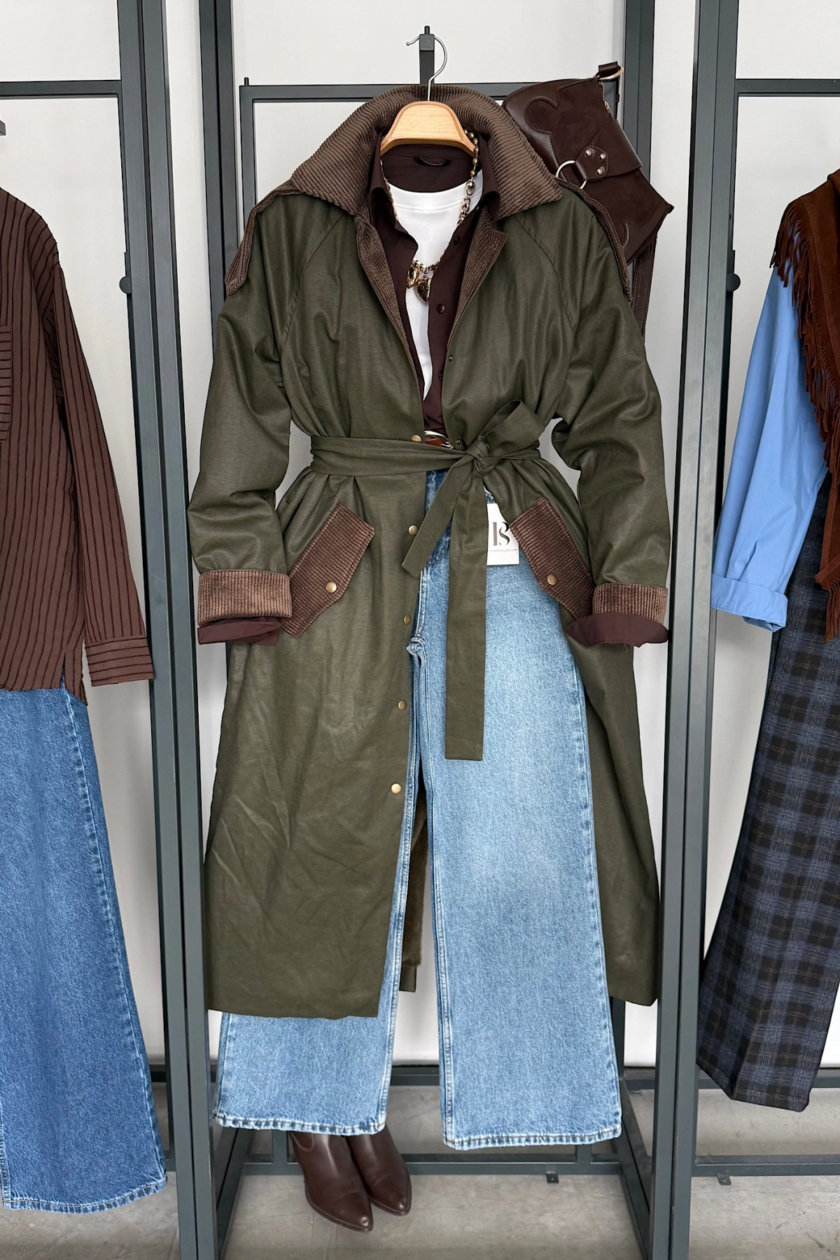 Kadife Detaylı İçi Kürklü Parka Mont Yeşil