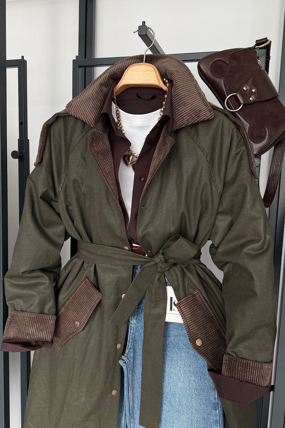 Kadife Detaylı İçi Kürklü Parka Mont Yeşil