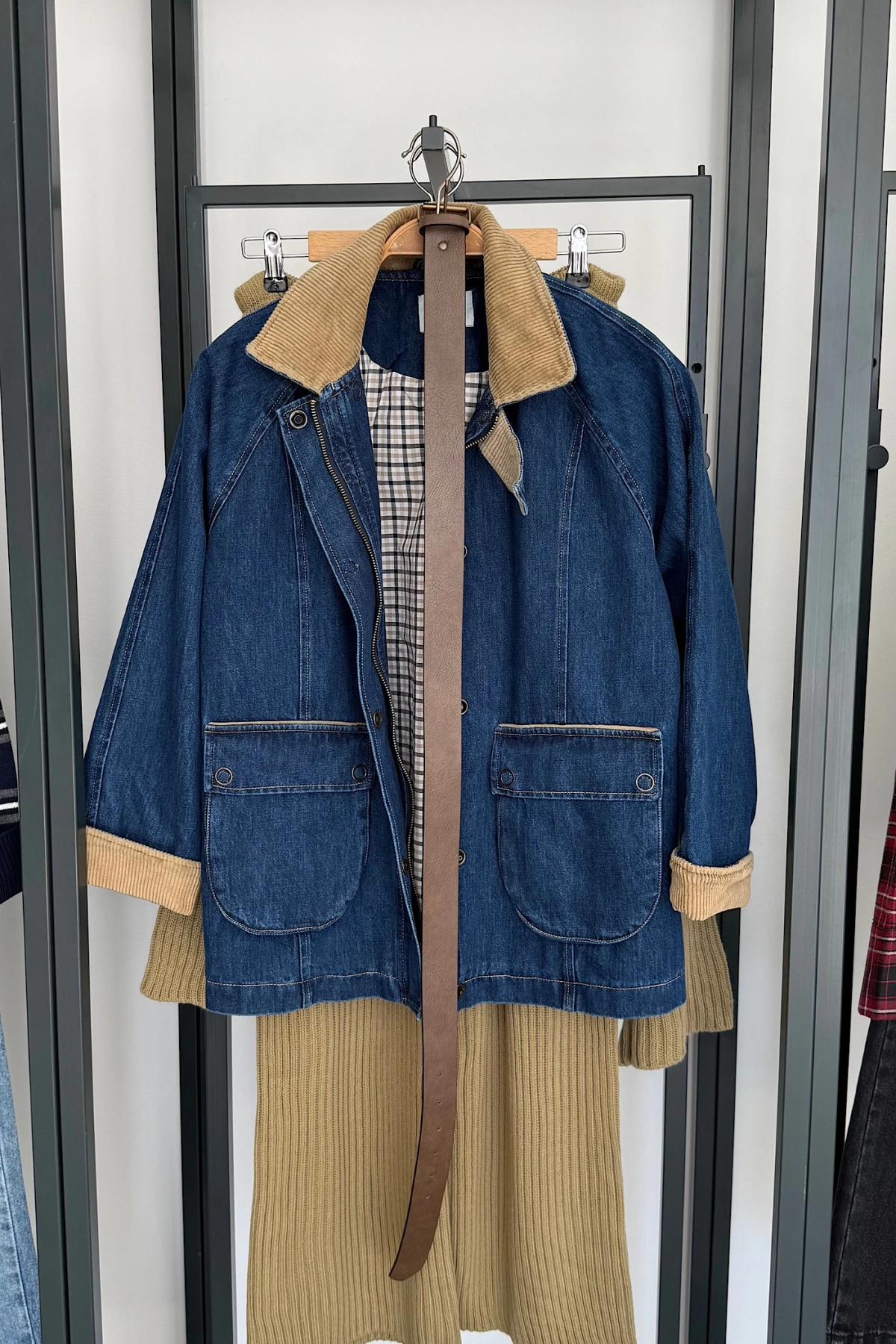 Kadife Yaka Ve Kol Detaylı Denim Ceket Mavi