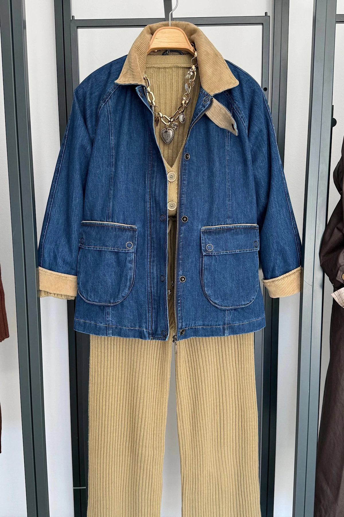 Kadife Yaka Ve Kol Detaylı Denim Ceket Mavi