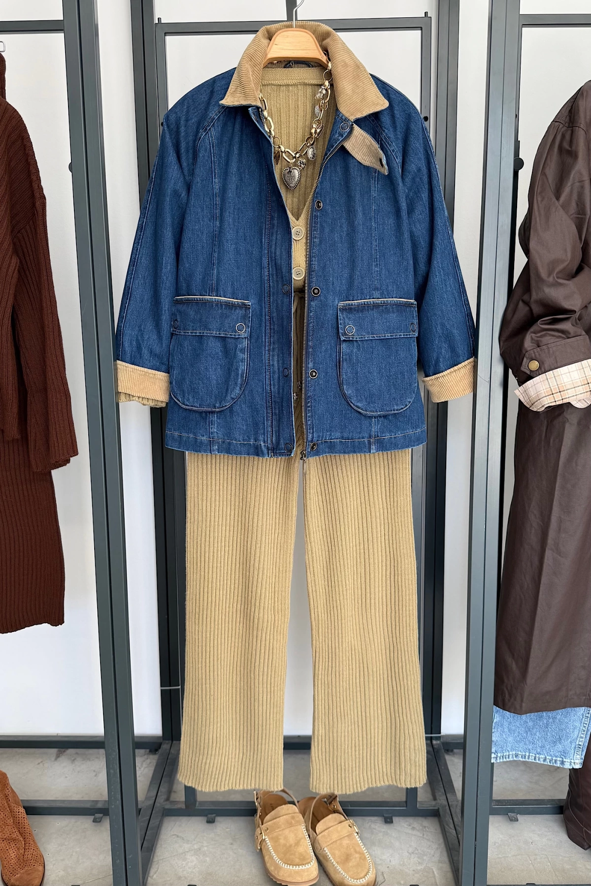 Kadife Yaka Ve Kol Detaylı Denim Ceket Mavi