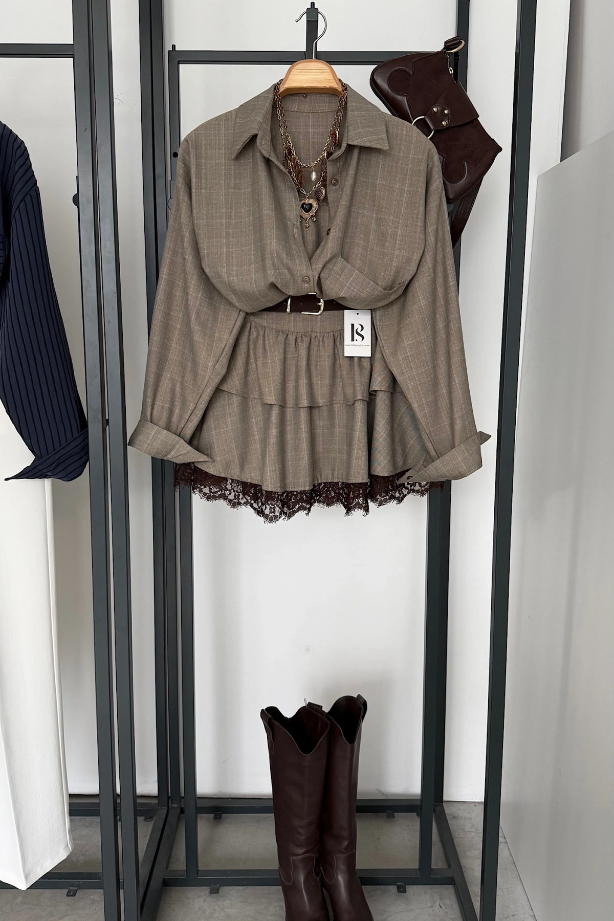 Kendinden Kemerli Etekli Takım Vizon