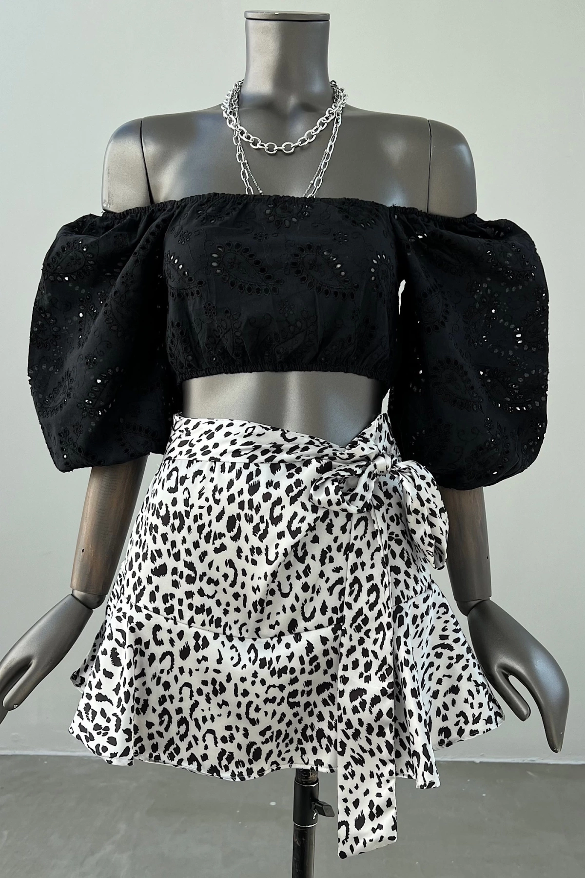 Self Belted Zebra Pattern Short Skirt